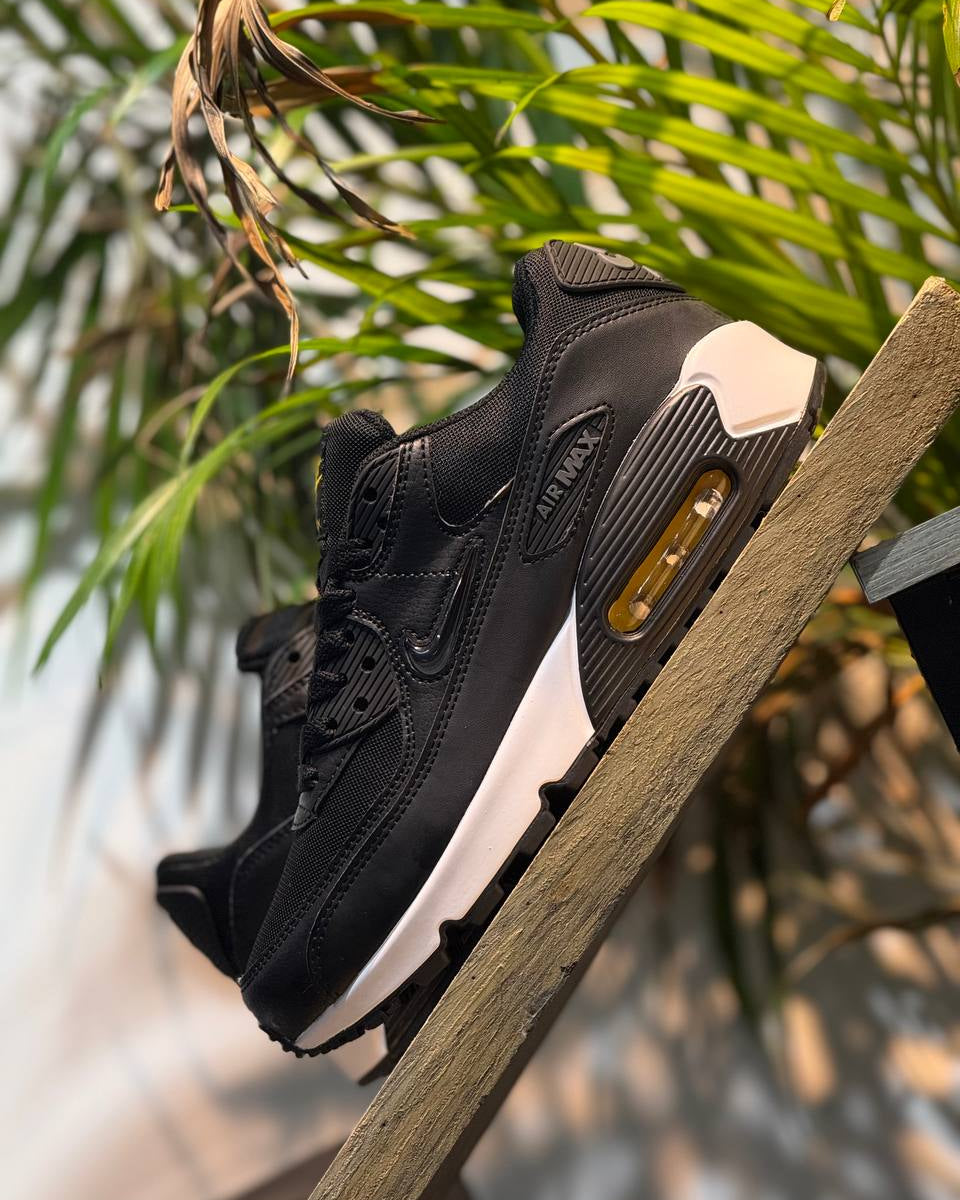 Nike Air Max 90 “Black Thunder Yellow”