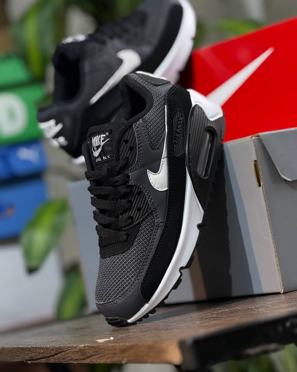 Nike Air Max 90 Core Black / Smoke Grey