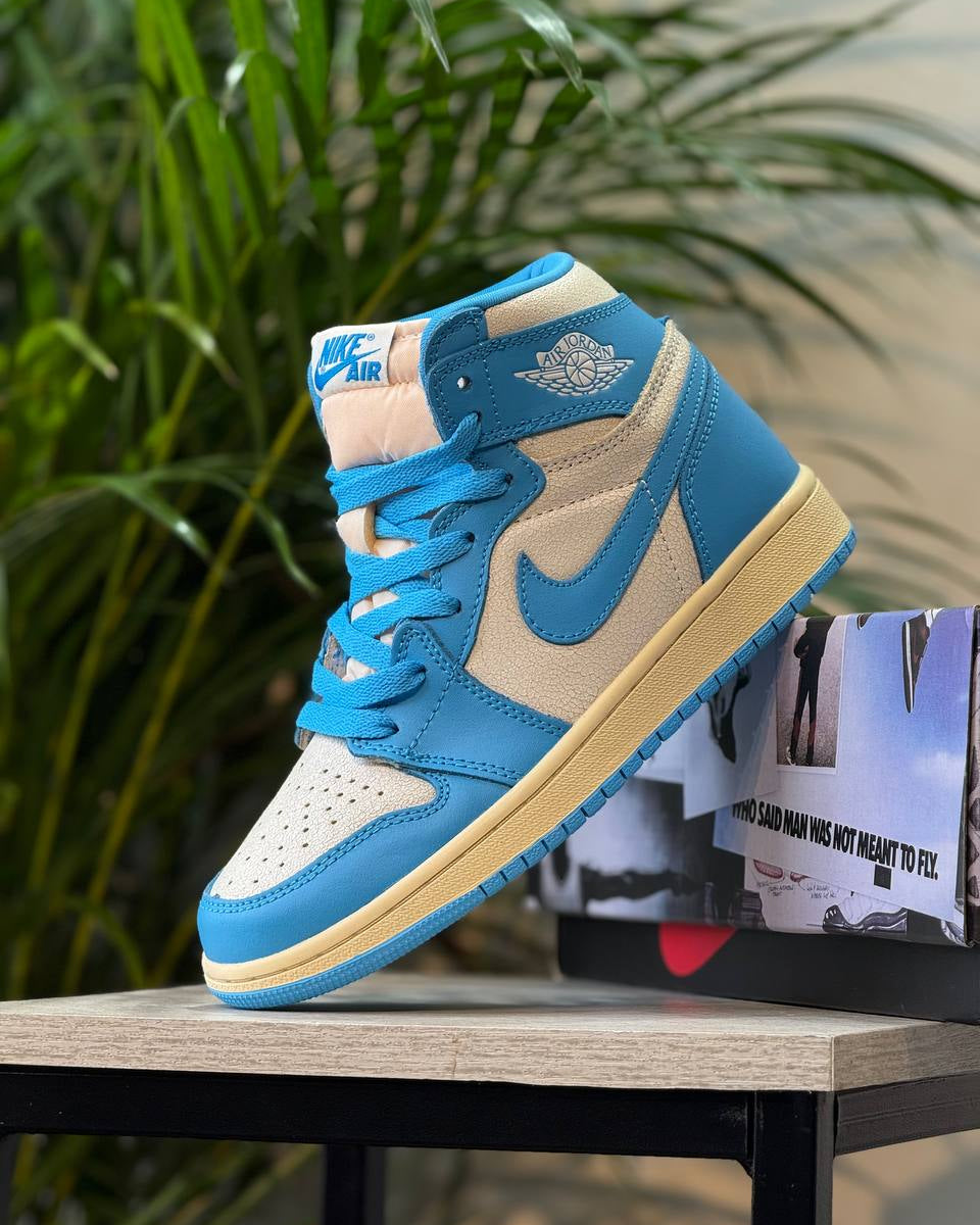 Air Jordan 1 High – Azul y Crema