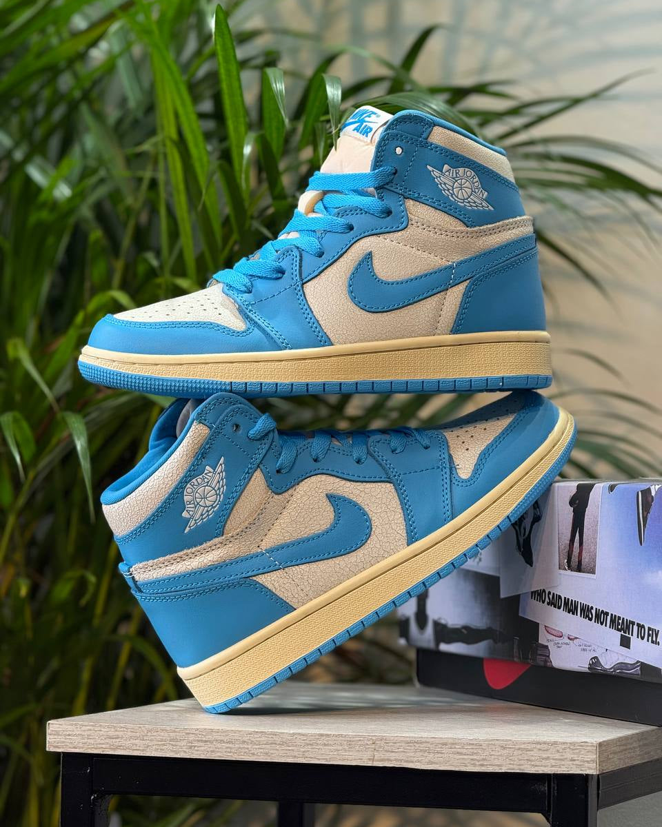 Air Jordan 1 High – Azul y Crema