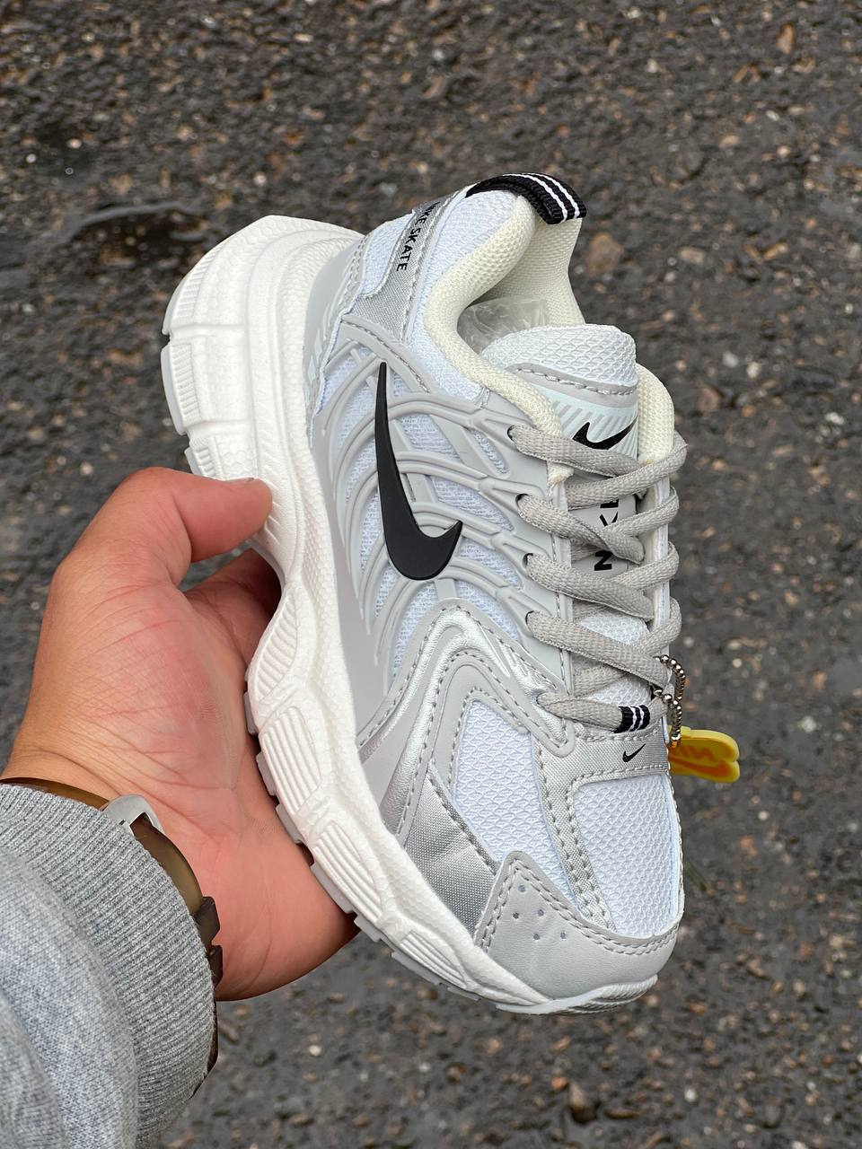 NIKE SKATE KIDS