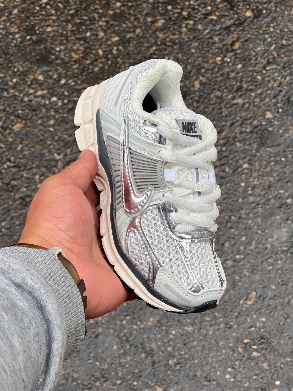 NIKE VOMERO KIDS