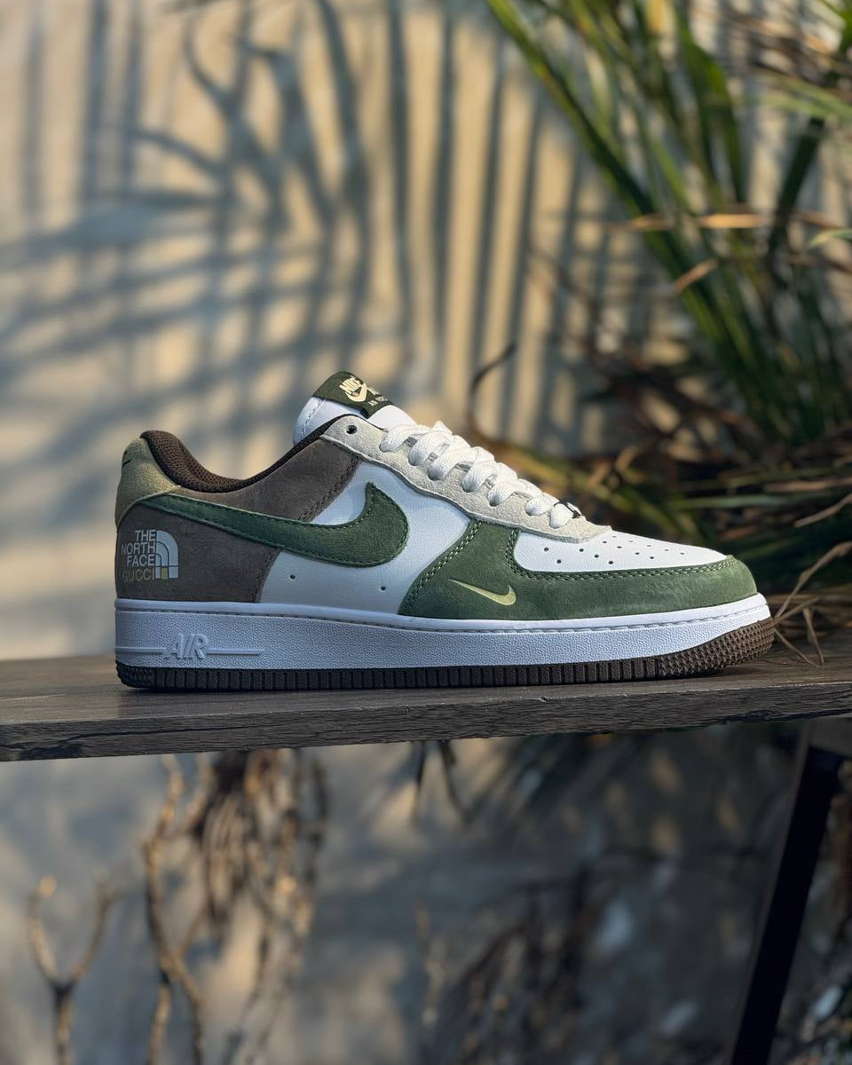 NIKE AIR FORCE 1 LOW THE NORTH FACE GREEN EDITION