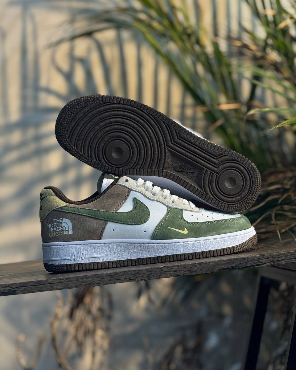 NIKE AIR FORCE 1 LOW THE NORTH FACE GREEN EDITION