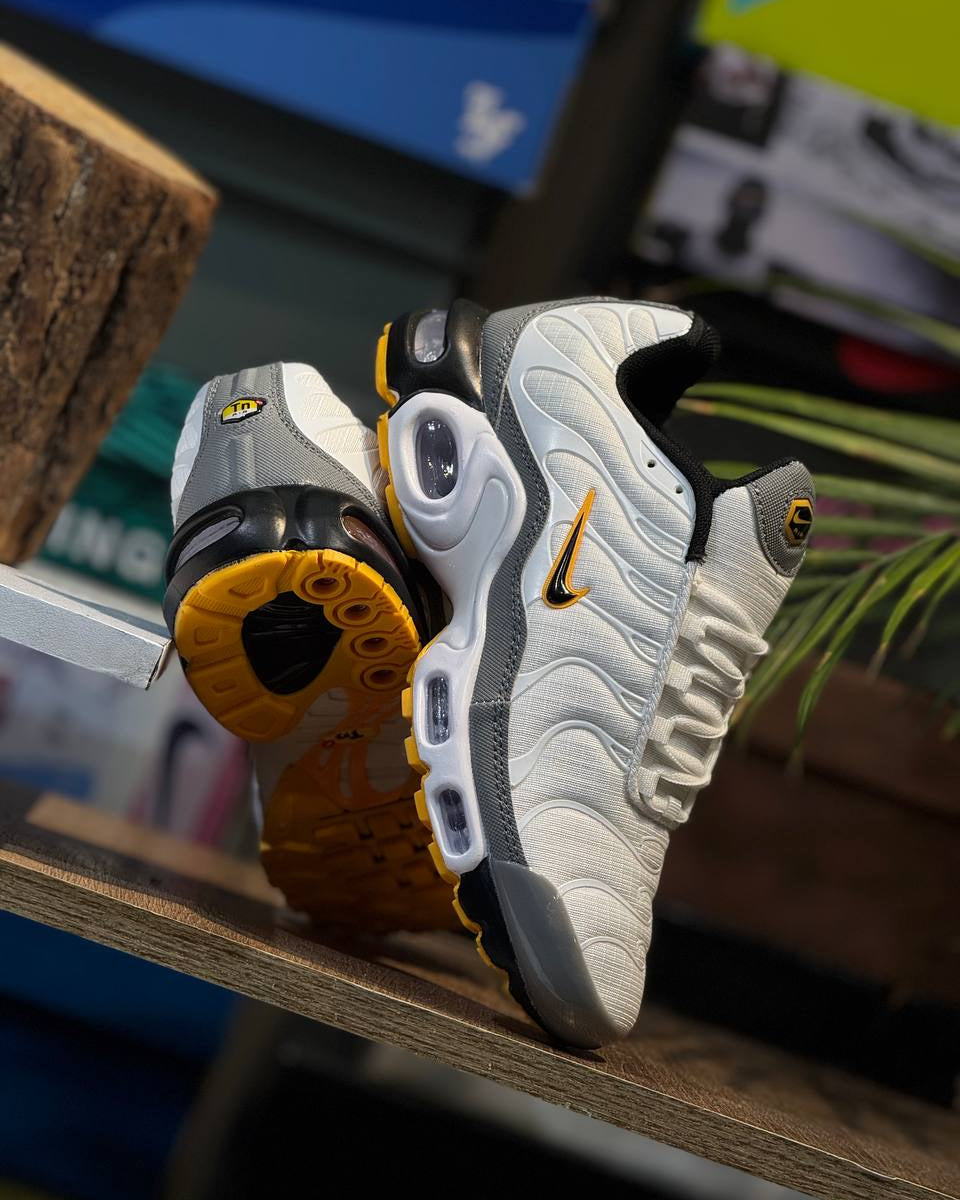 NIKE AIR MAX PLUS TN WHITE GOLD GREY