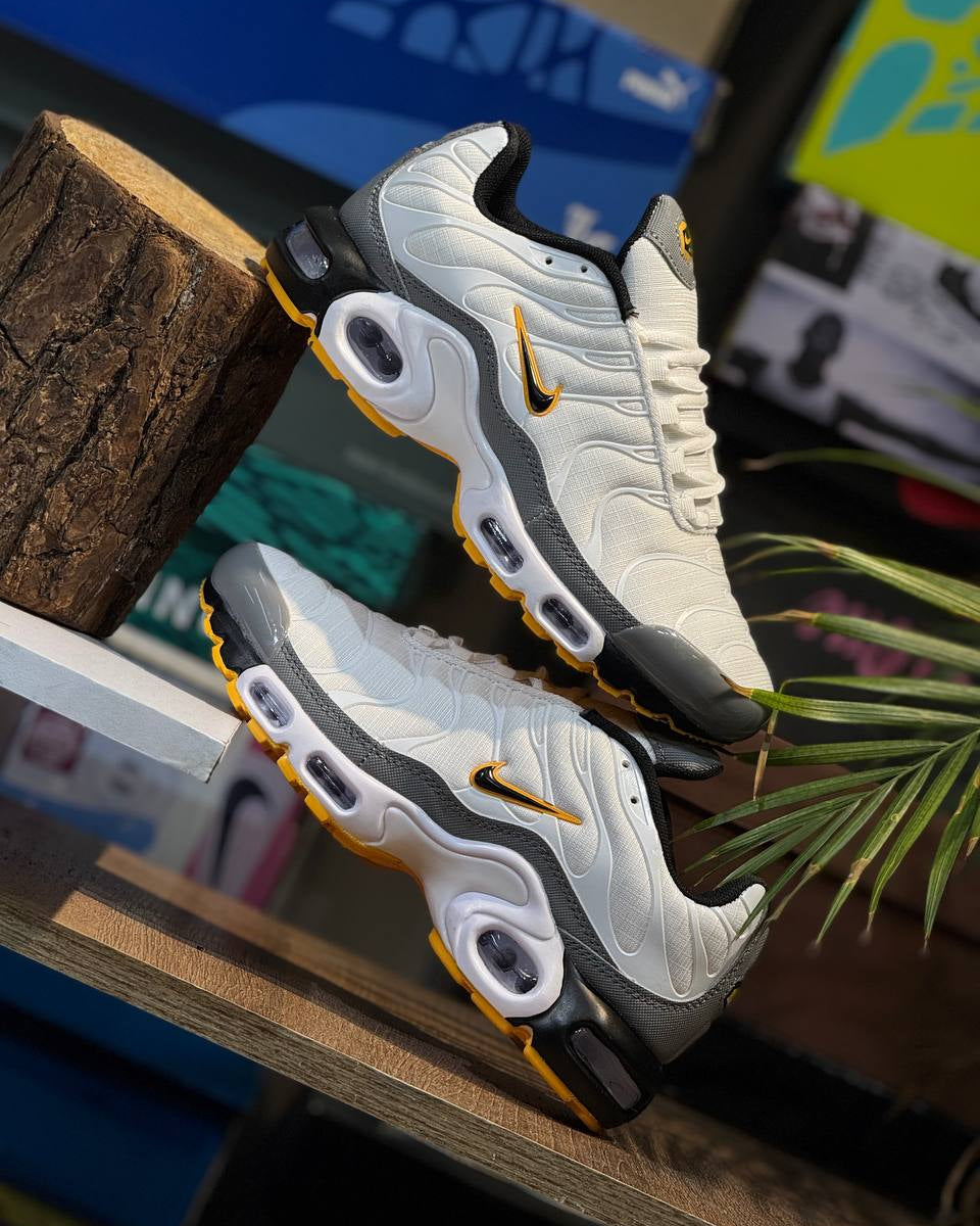 NIKE AIR MAX PLUS TN WHITE GOLD GREY