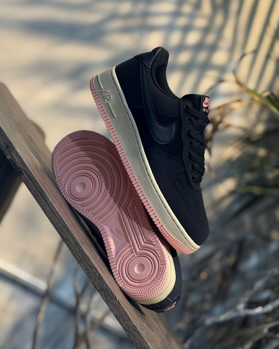 NIKE AIR FORCE 1 LOW BLACK PINK