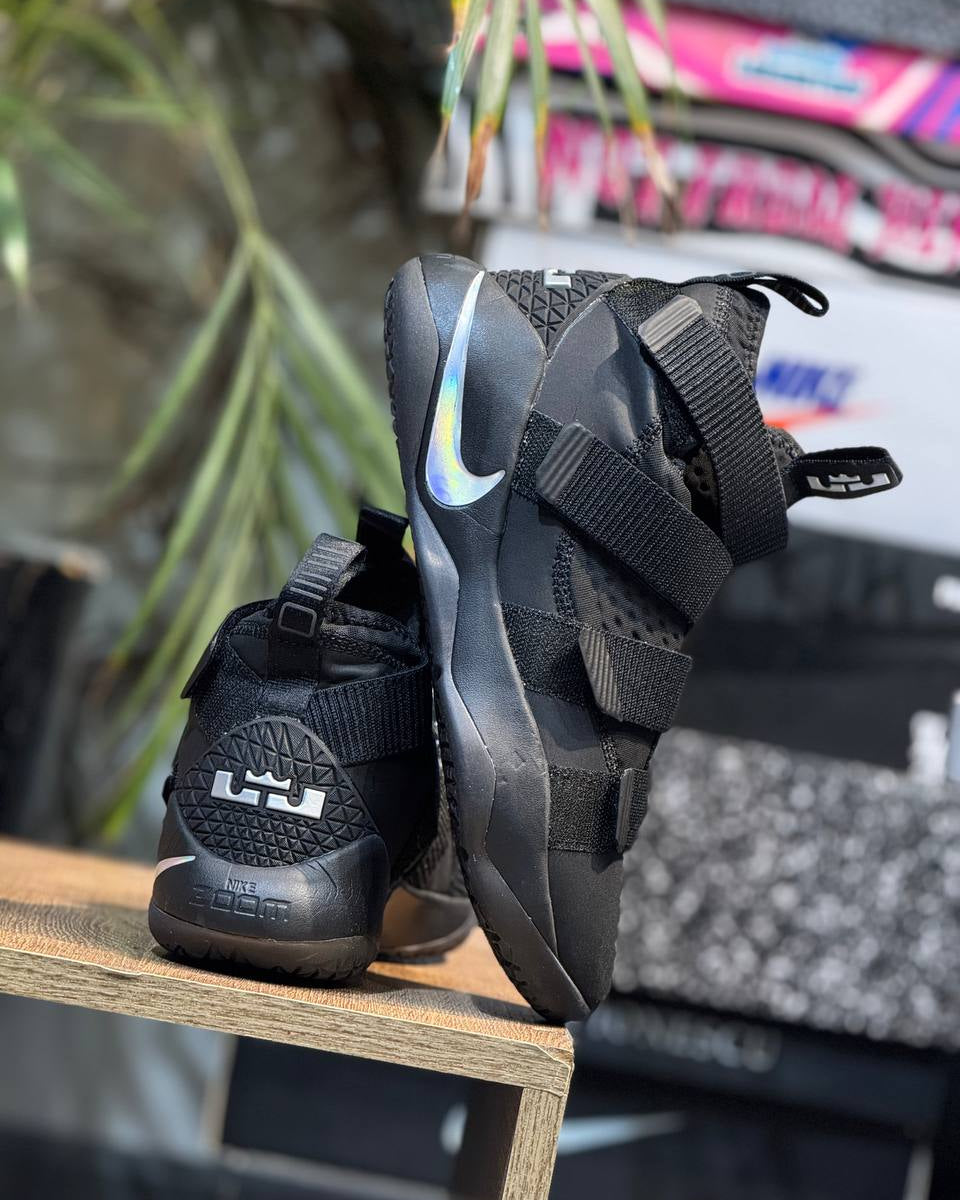 NIKE LEBRON SOLDIER 11 TRIPLE BLACK
