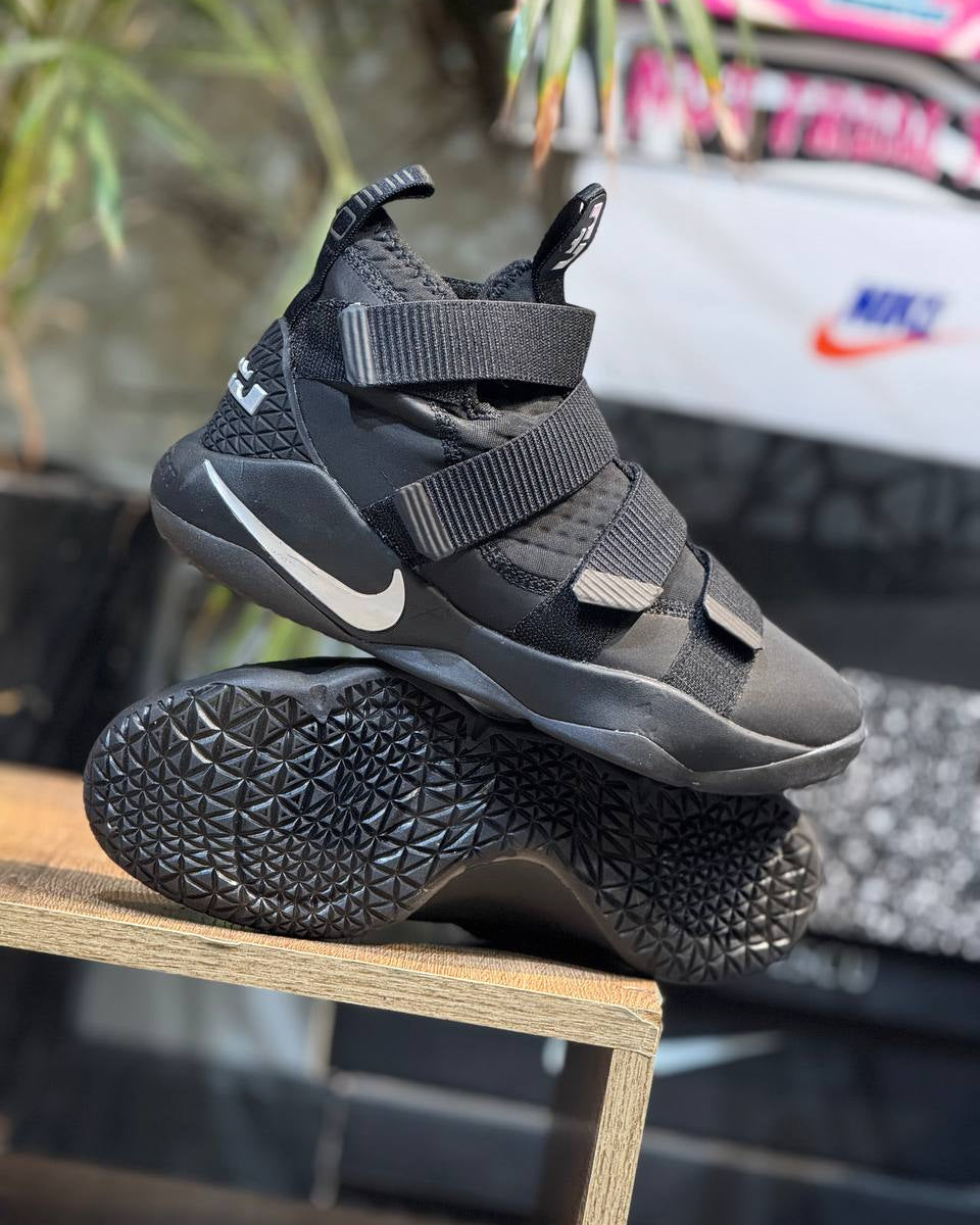 NIKE LEBRON SOLDIER 11 TRIPLE BLACK