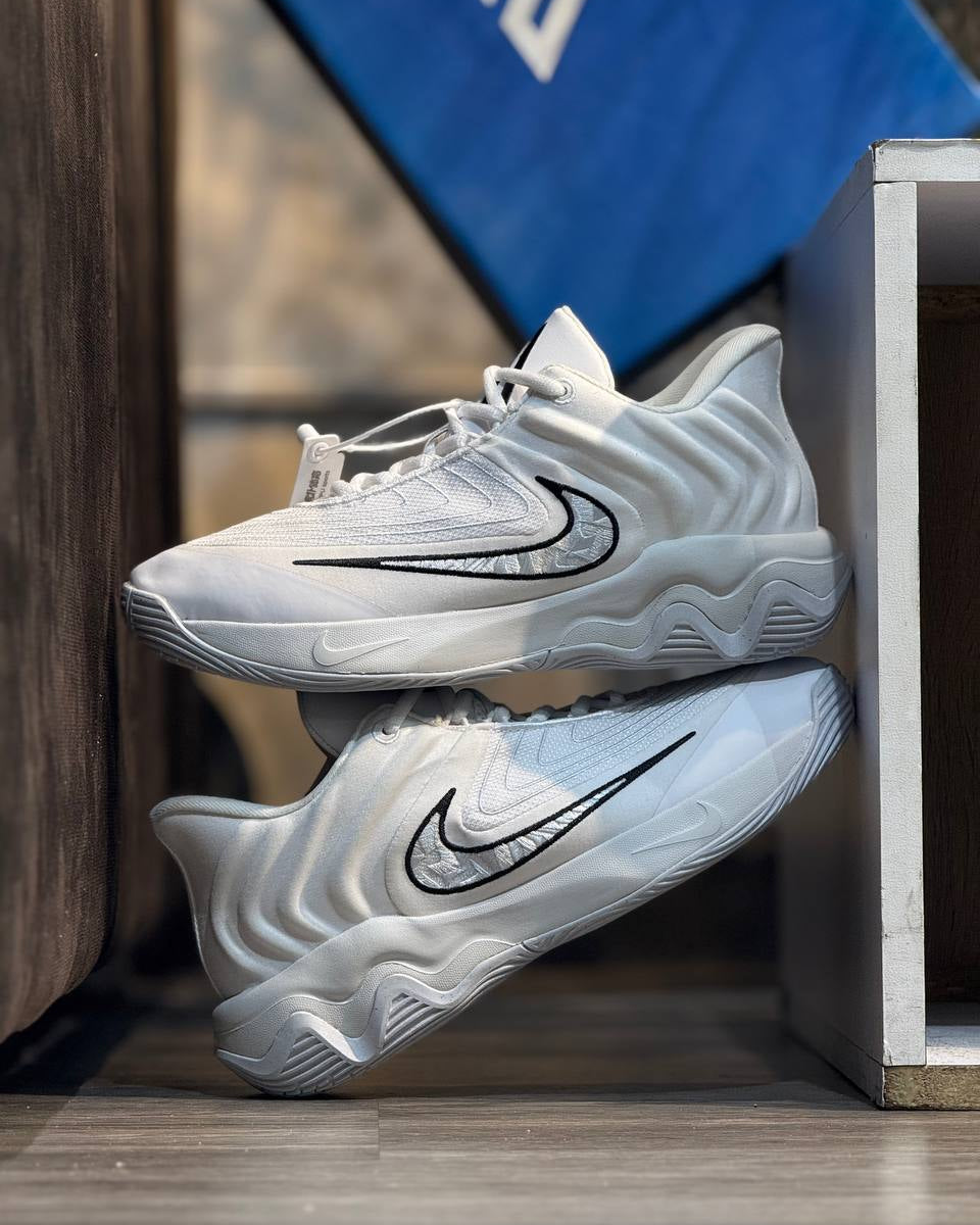 NIKE GIANNIS IMMORTALITY 3 WHITE BLACK