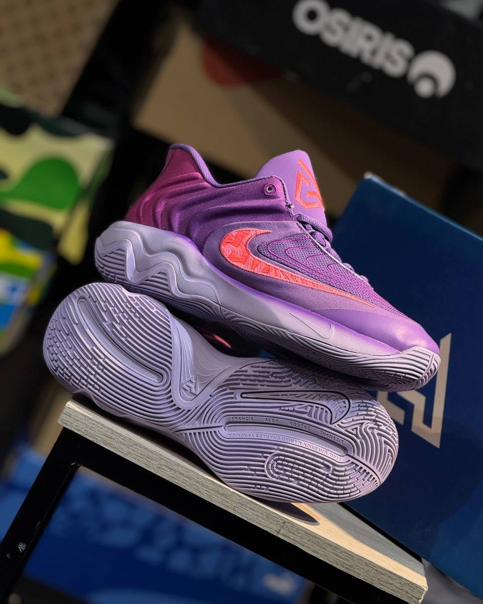 NIKE GIANNIS IMMORTALITY 3 PURPLE ORANGE