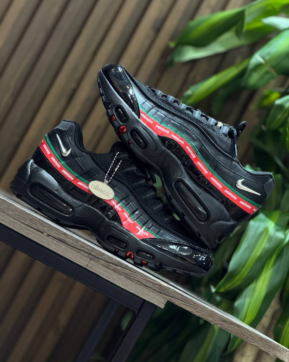 NIKE AIR MAX 95 UNDEFEATED BLACK RED GREEN
