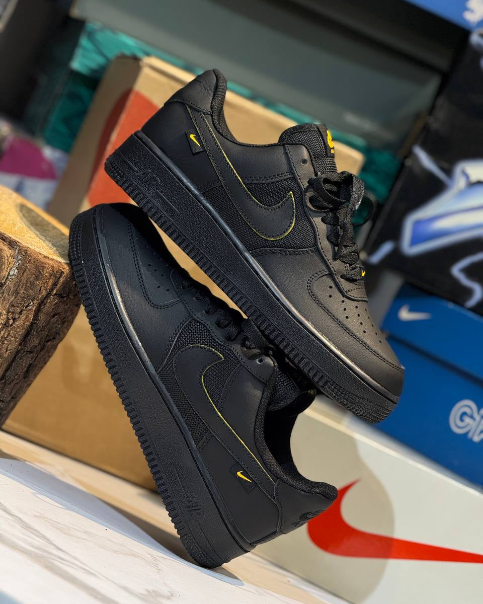 NIKE AIR FORCE 1 07 BLACK