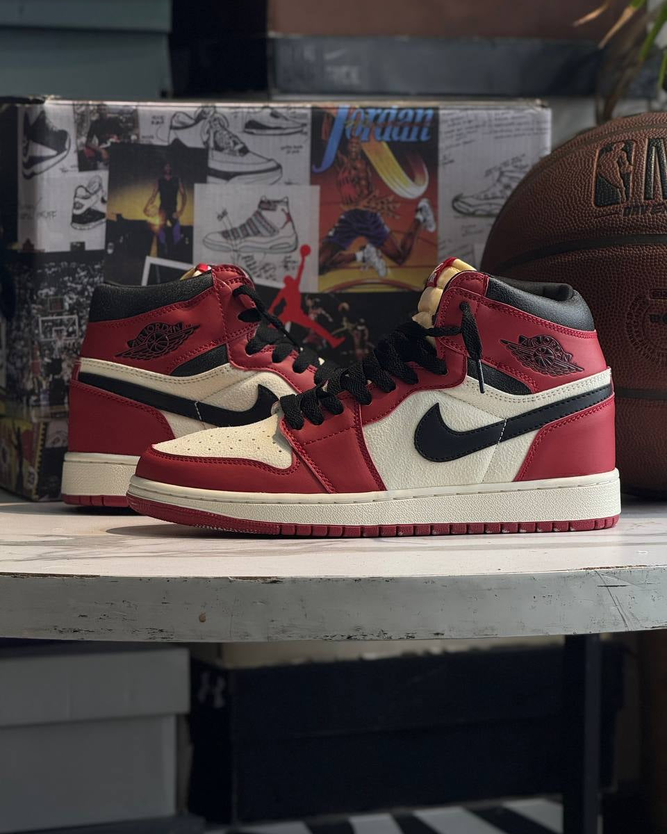 NIKE AIR JORDAN 1 RETRO HIGH OG CHICAGO