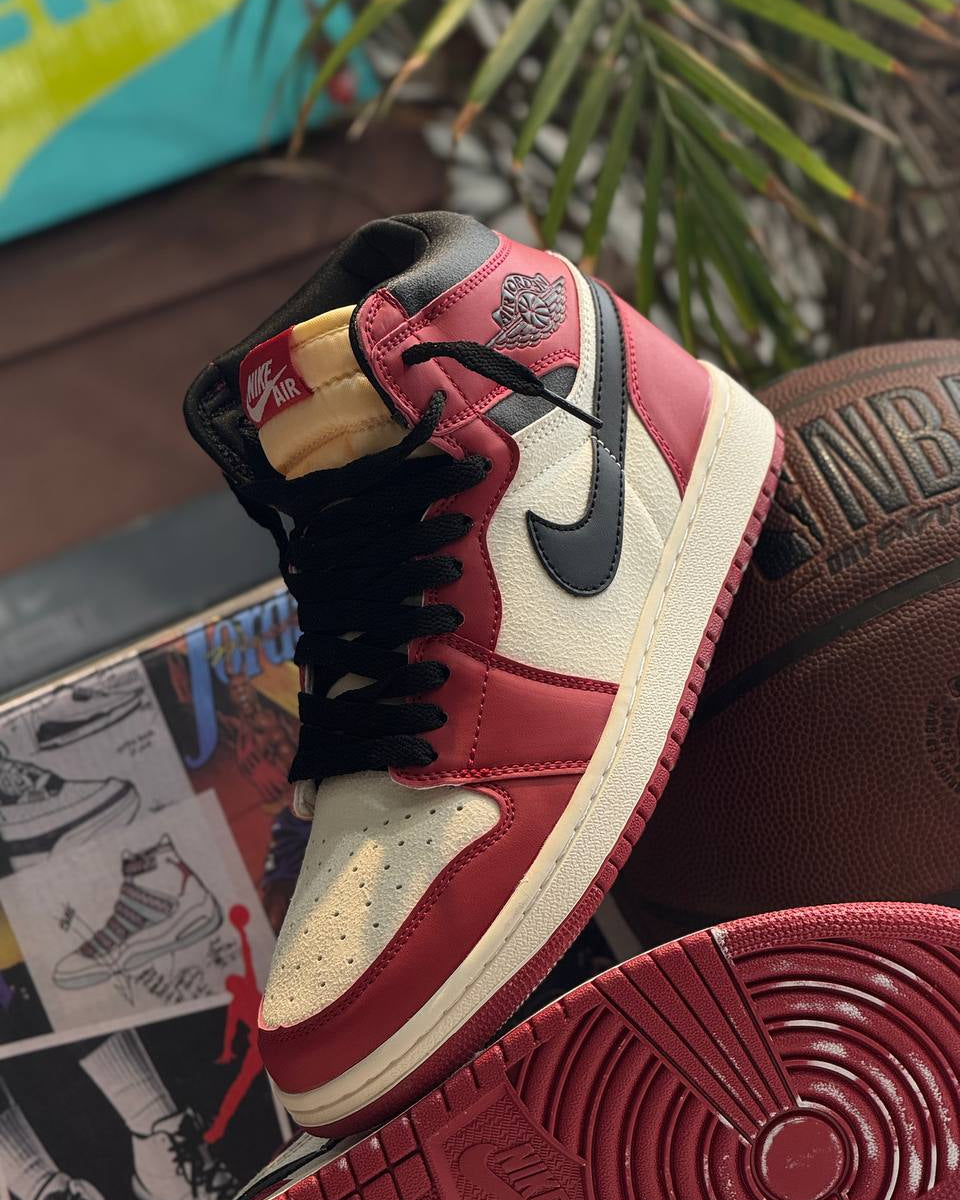 NIKE AIR JORDAN 1 RETRO HIGH OG CHICAGO