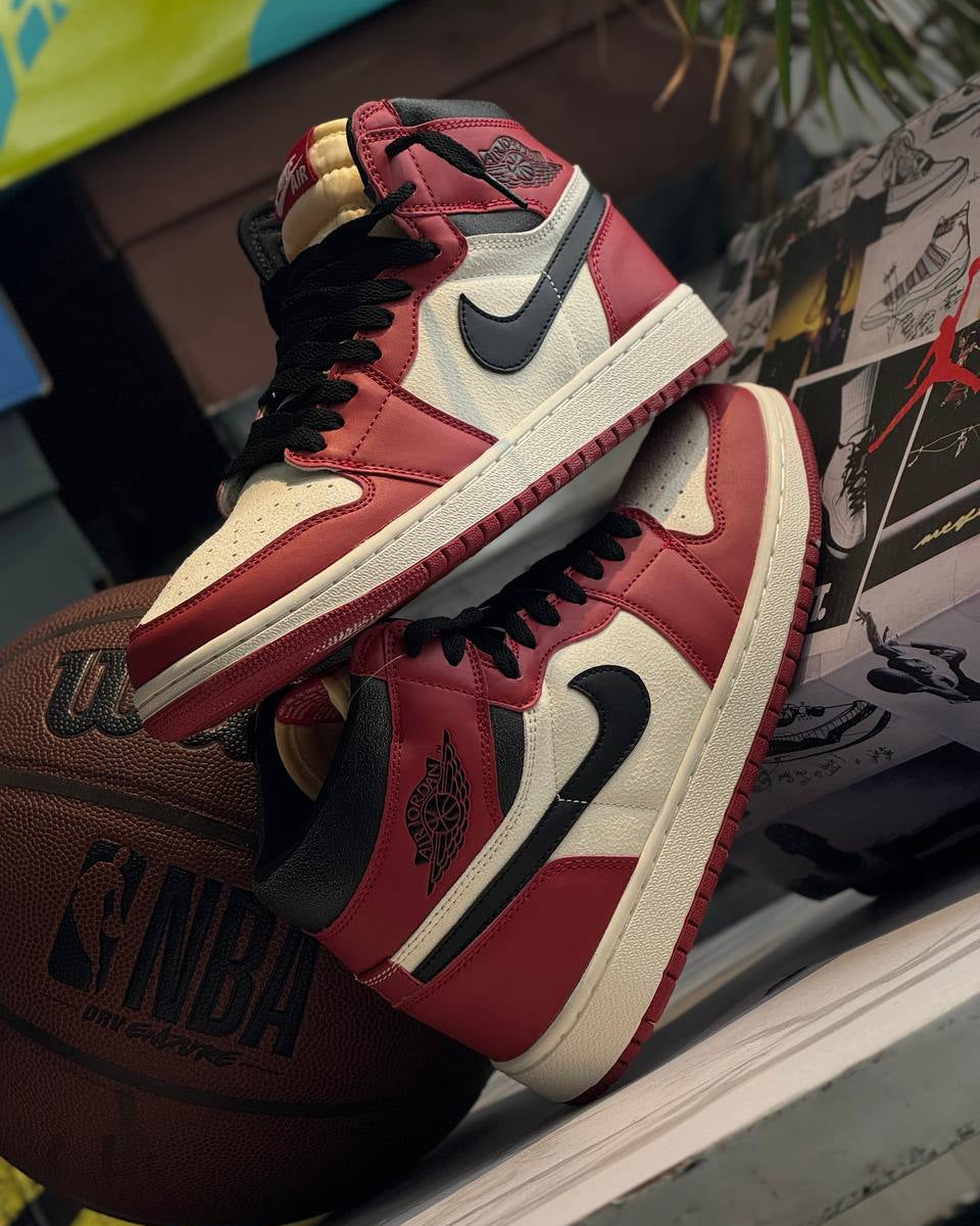 NIKE AIR JORDAN 1 RETRO HIGH OG CHICAGO
