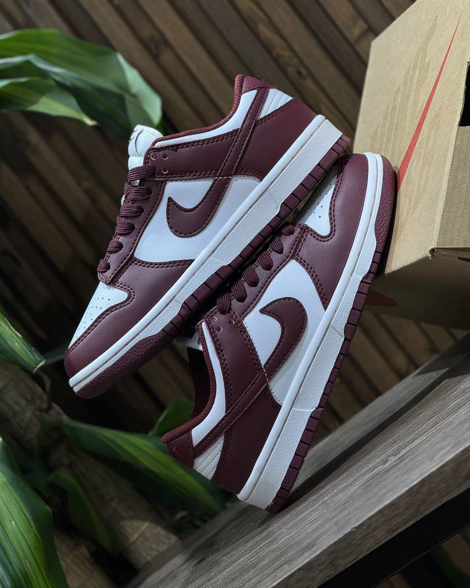 NIKE DUNK LOW BURGUNDY / WHITE