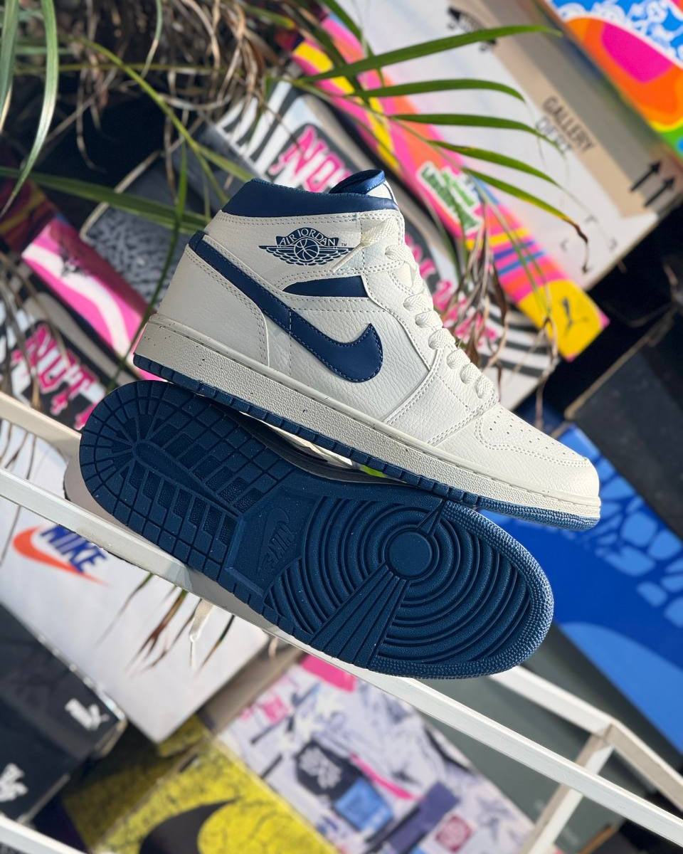 NIKE AIR JORDAN 1 MID WHITE / NAVY