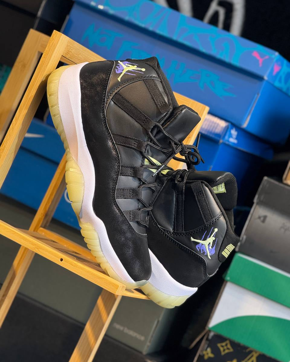 Nike Air Jordan 11 Retro Black / White / Volt