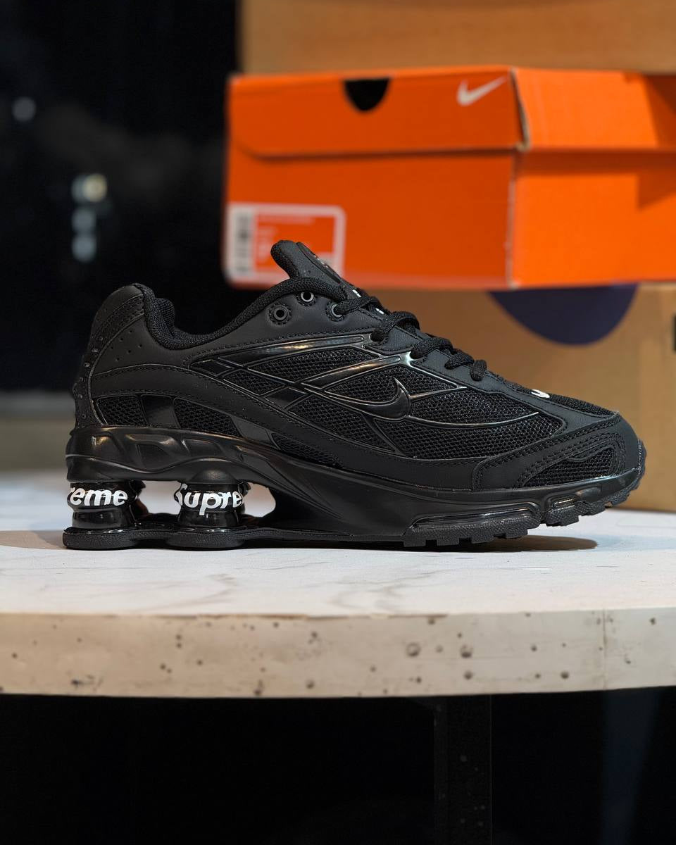 Nike Shox R4 x Supreme “Triple Black”