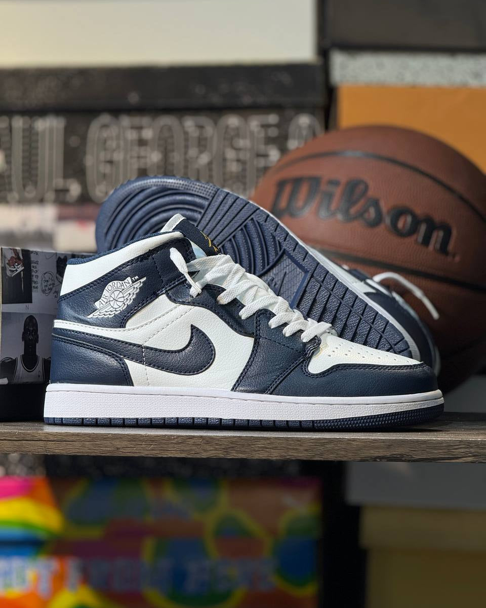 Air Jordan 1 Mid “Midnight Navy”