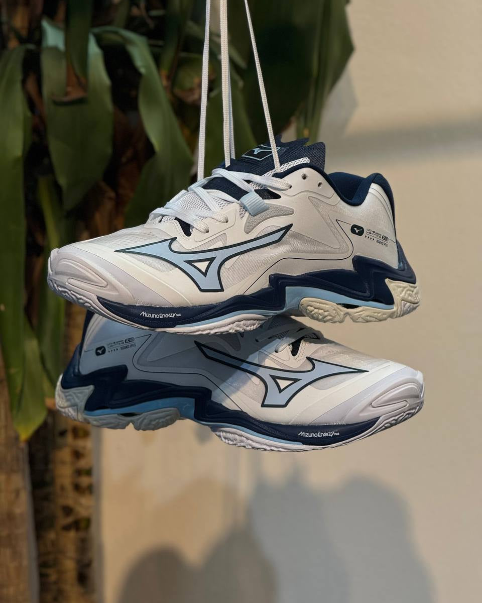 Mizuno Wave Lightning Z8 “White Ice”