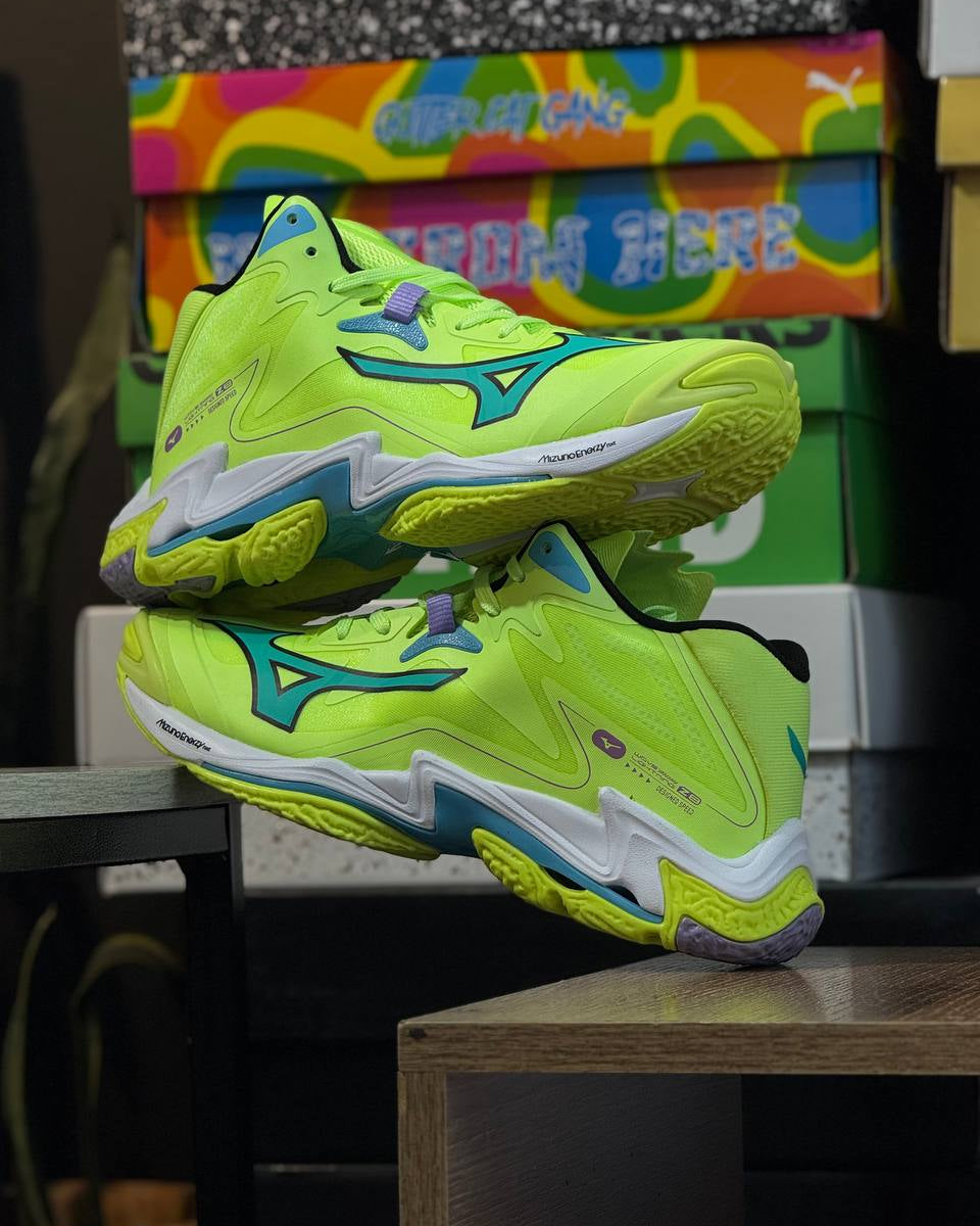 Mizuno Wave Lightning Z8 “Neon Voltage”