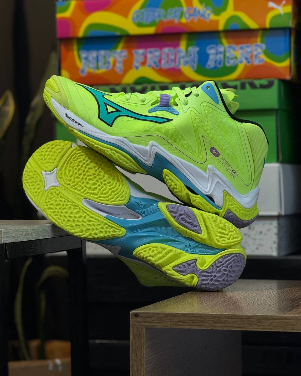 Mizuno Wave Lightning Z8 “Neon Voltage”