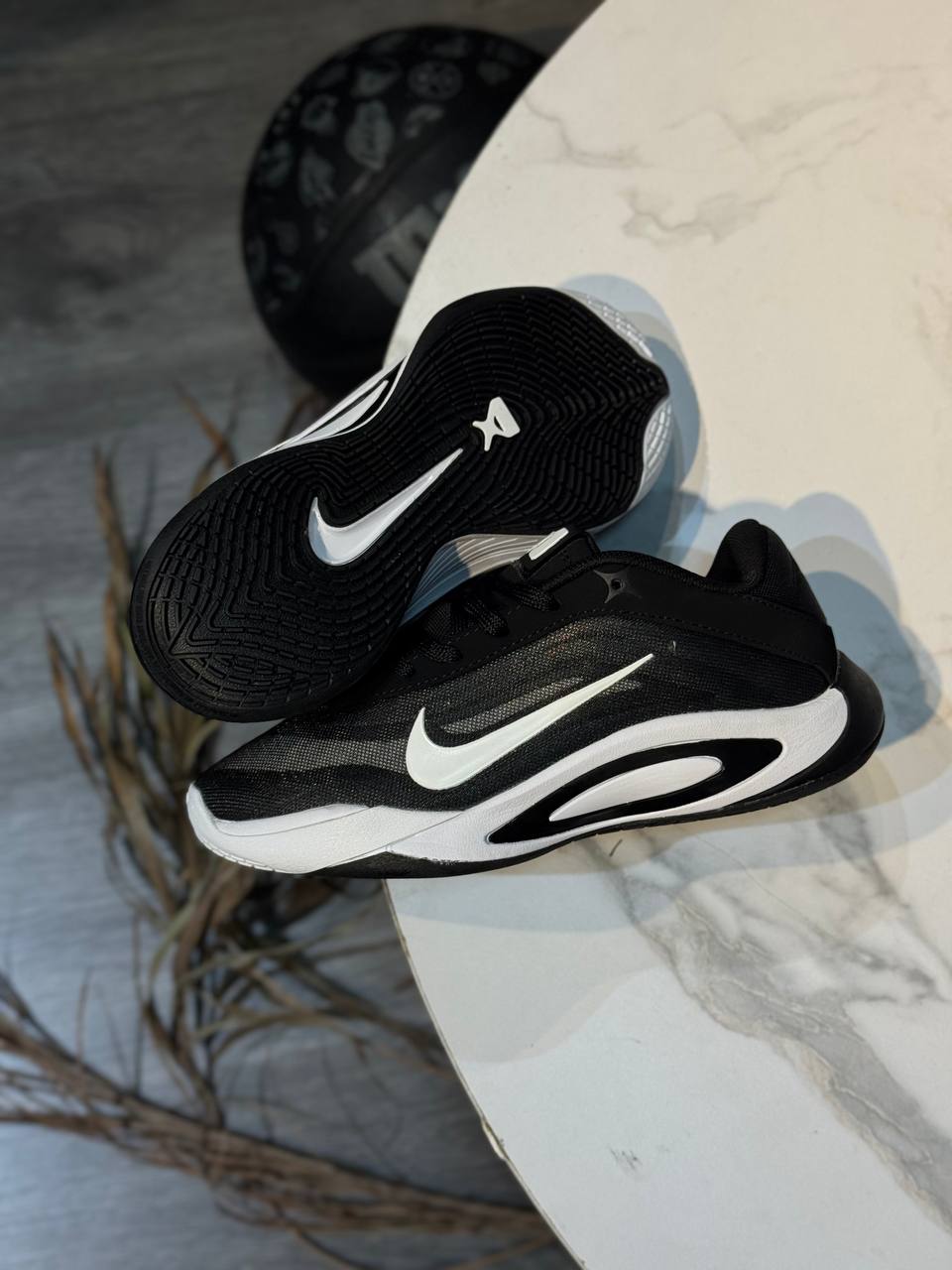 Nike LeBron 21 “Black & White”
