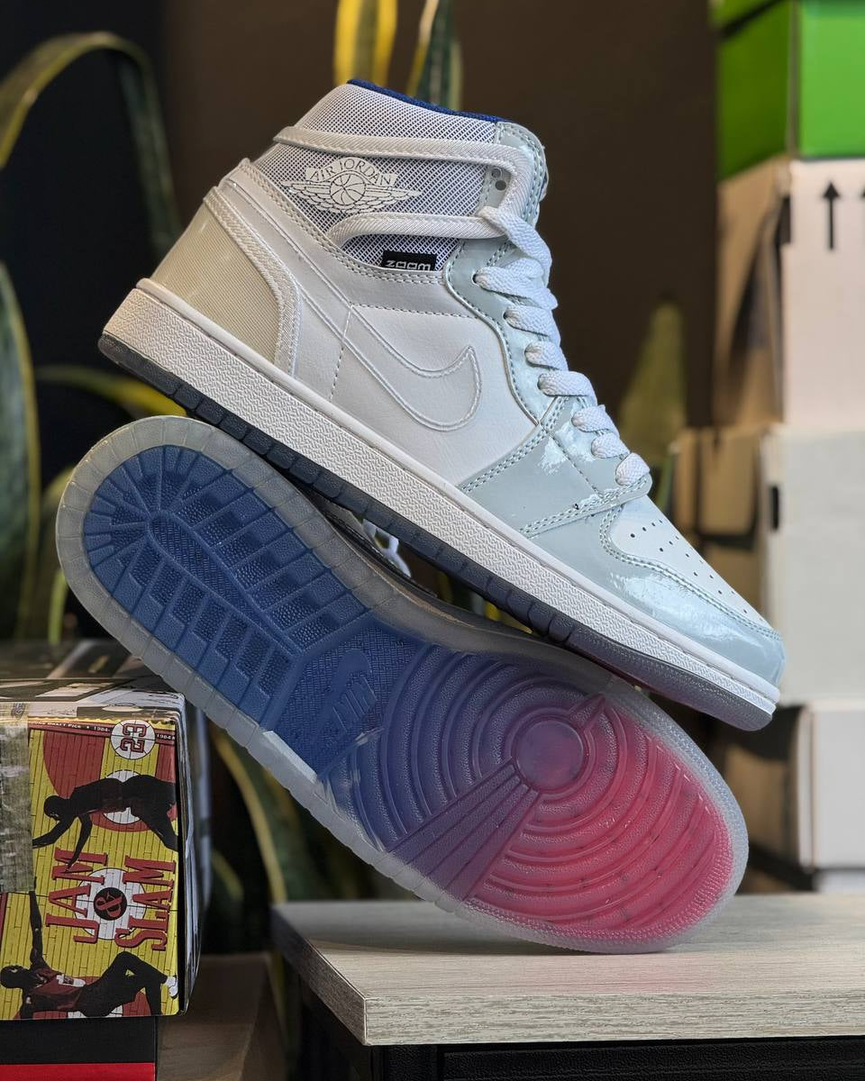 Air Jordan 1 Zoom CMFT “Photon Dust”