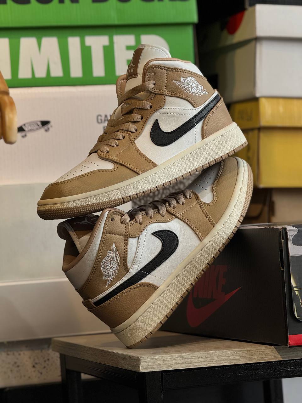 Air Jordan 1 Mid “Pale Vanilla