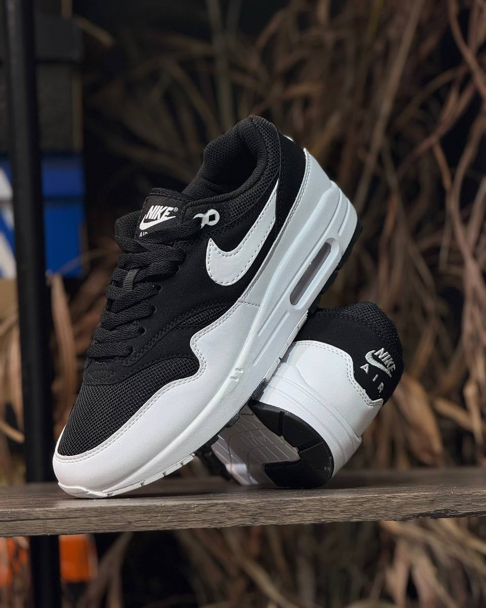 Nike Air Max 1 Black & White
