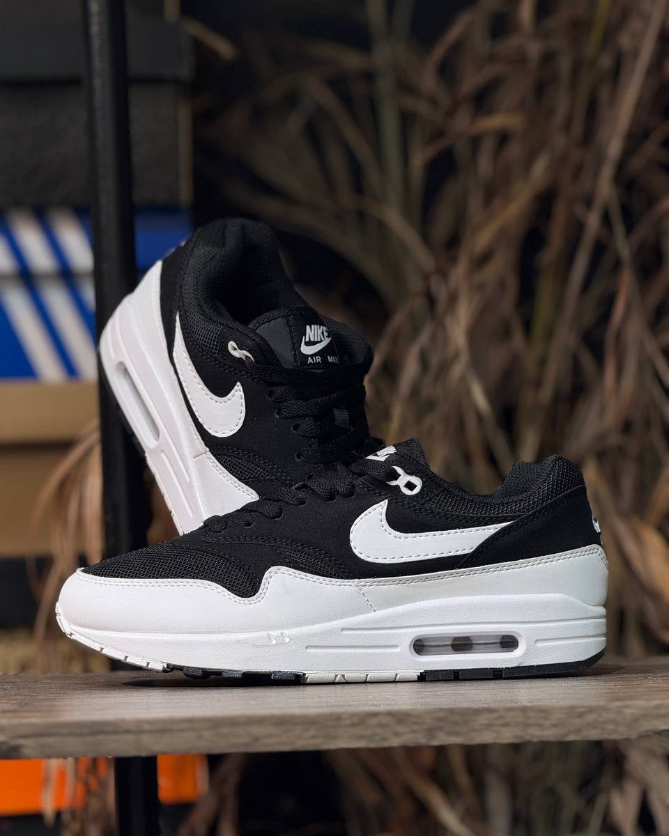Nike Air Max 1 Black & White