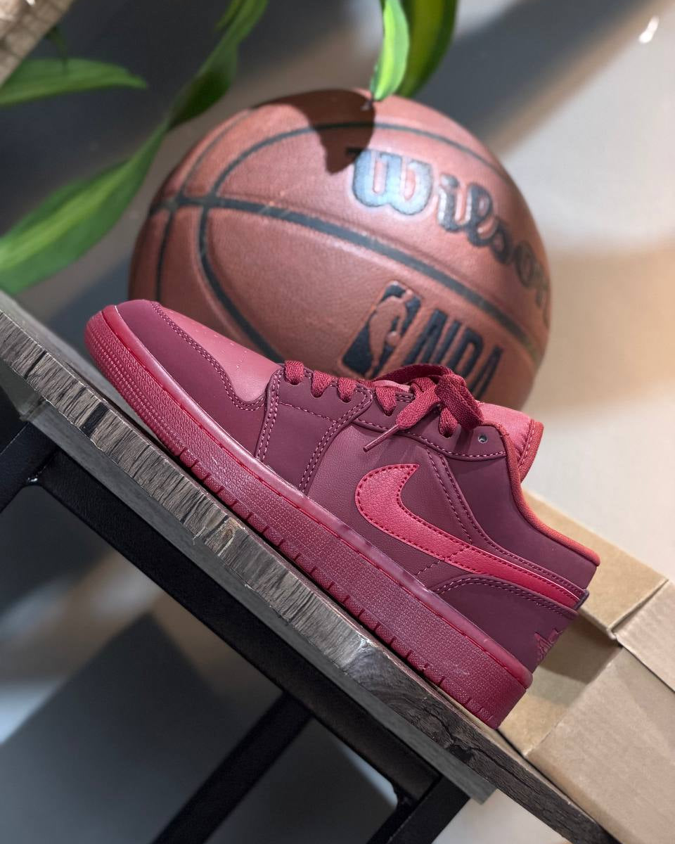 Air Jordan 1 Low SE “Valentine's Day”