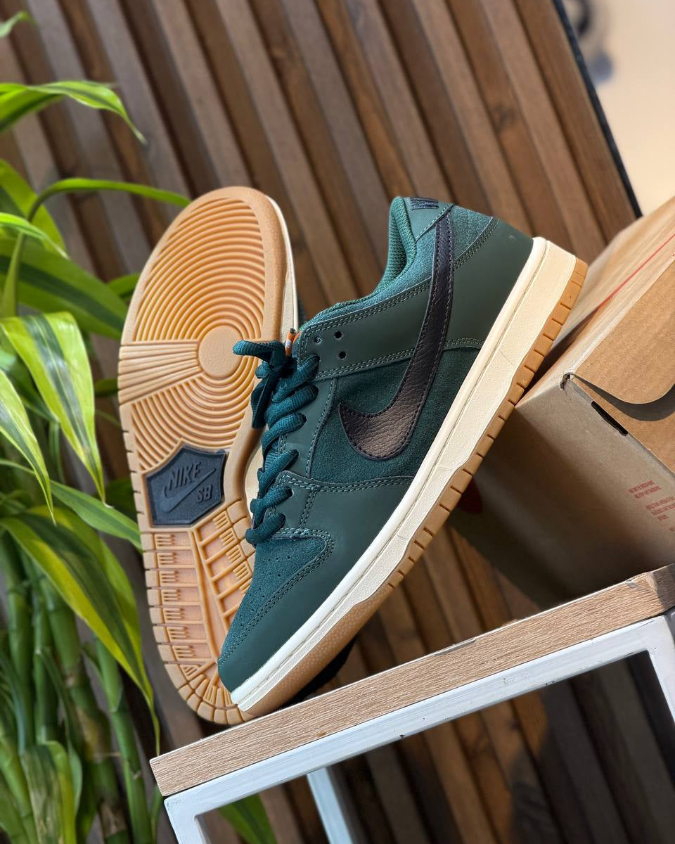 Nike SB Dunk Low Pro “Deep Fir”