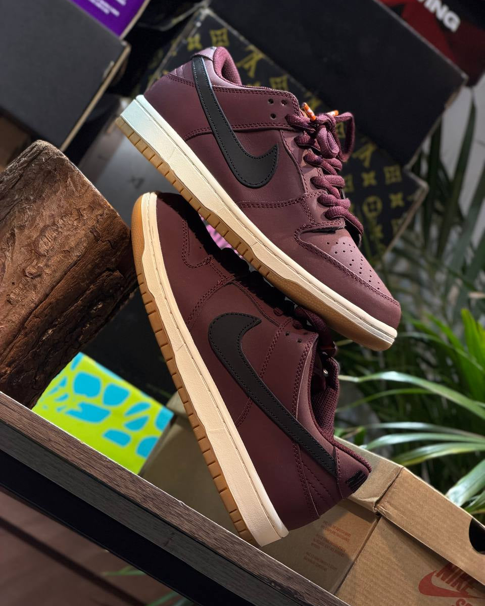 Nike SB Dunk Low Pro ISO Orange Label “Burgundy Crush”