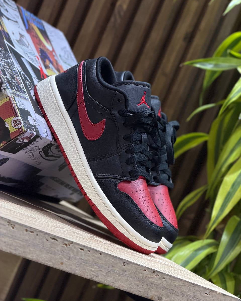 Air Jordan 1 Low “Black/University Red”