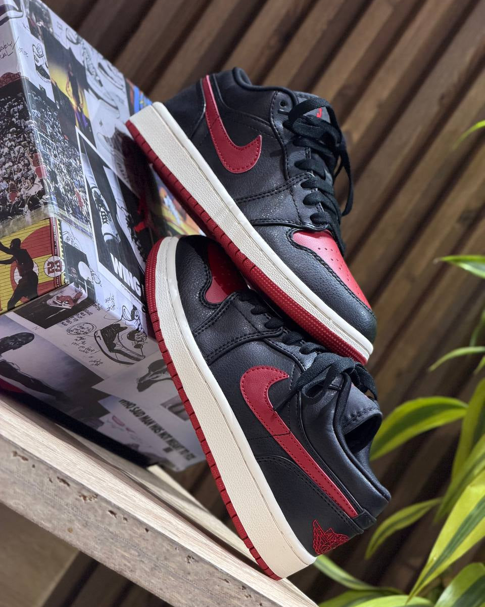 Air Jordan 1 Low “Black/University Red”