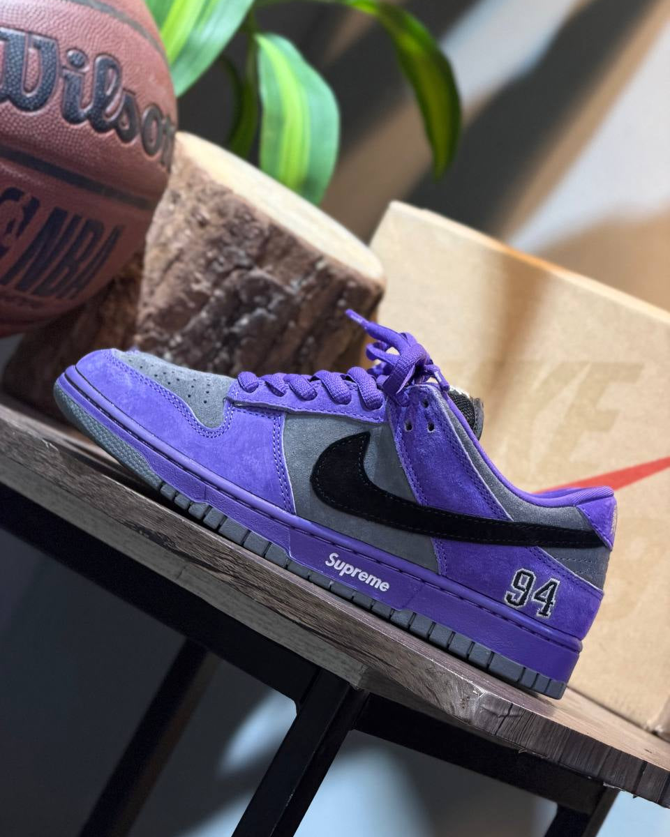 Supreme x Nike SB Dunk Low “Ink”