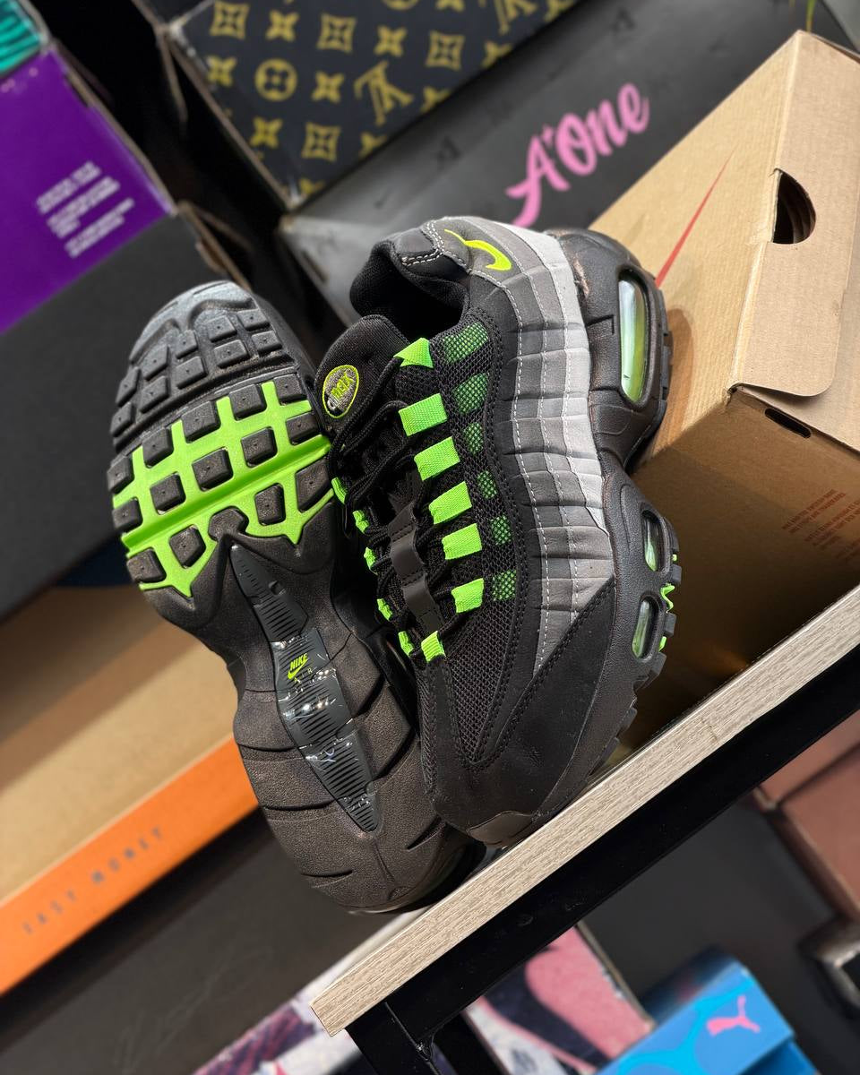 Nike Air Max 95 OG Big Bubble “Neon Yellow”