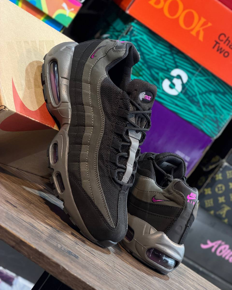 Nike Air Max 95 OG Big Bubble “Pink Foam”
