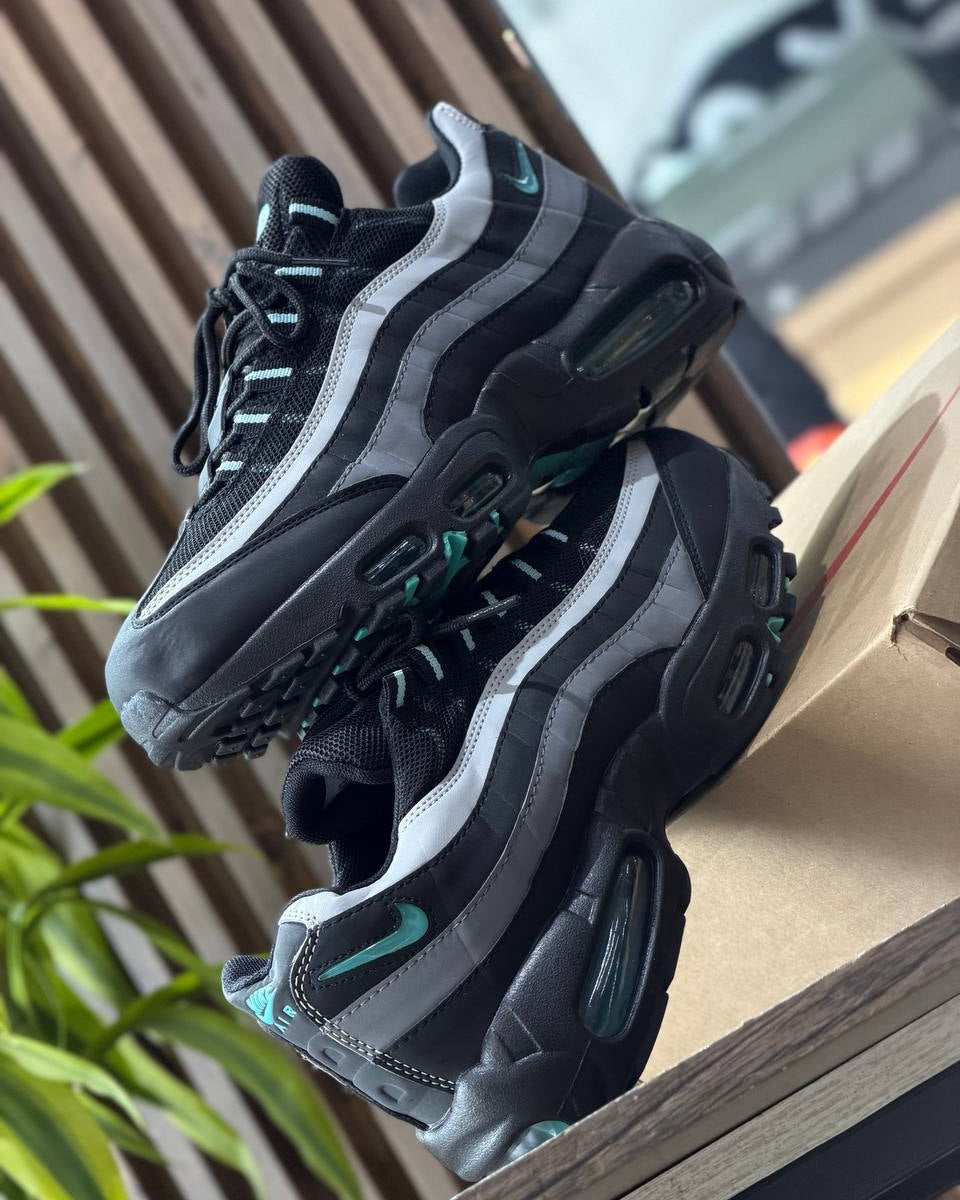 Nike Air Max 95 OG Big Bubble “Fresh Mint”