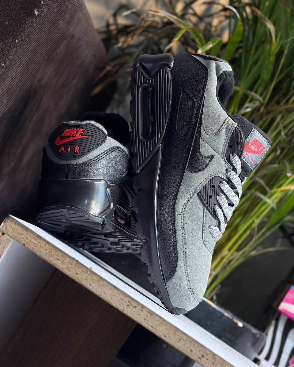 Nike Air Max 90 Essential