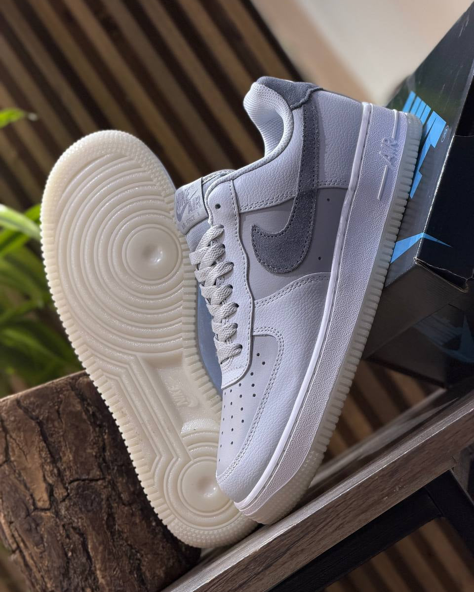 Nike Air Force 1 ’07 LV8