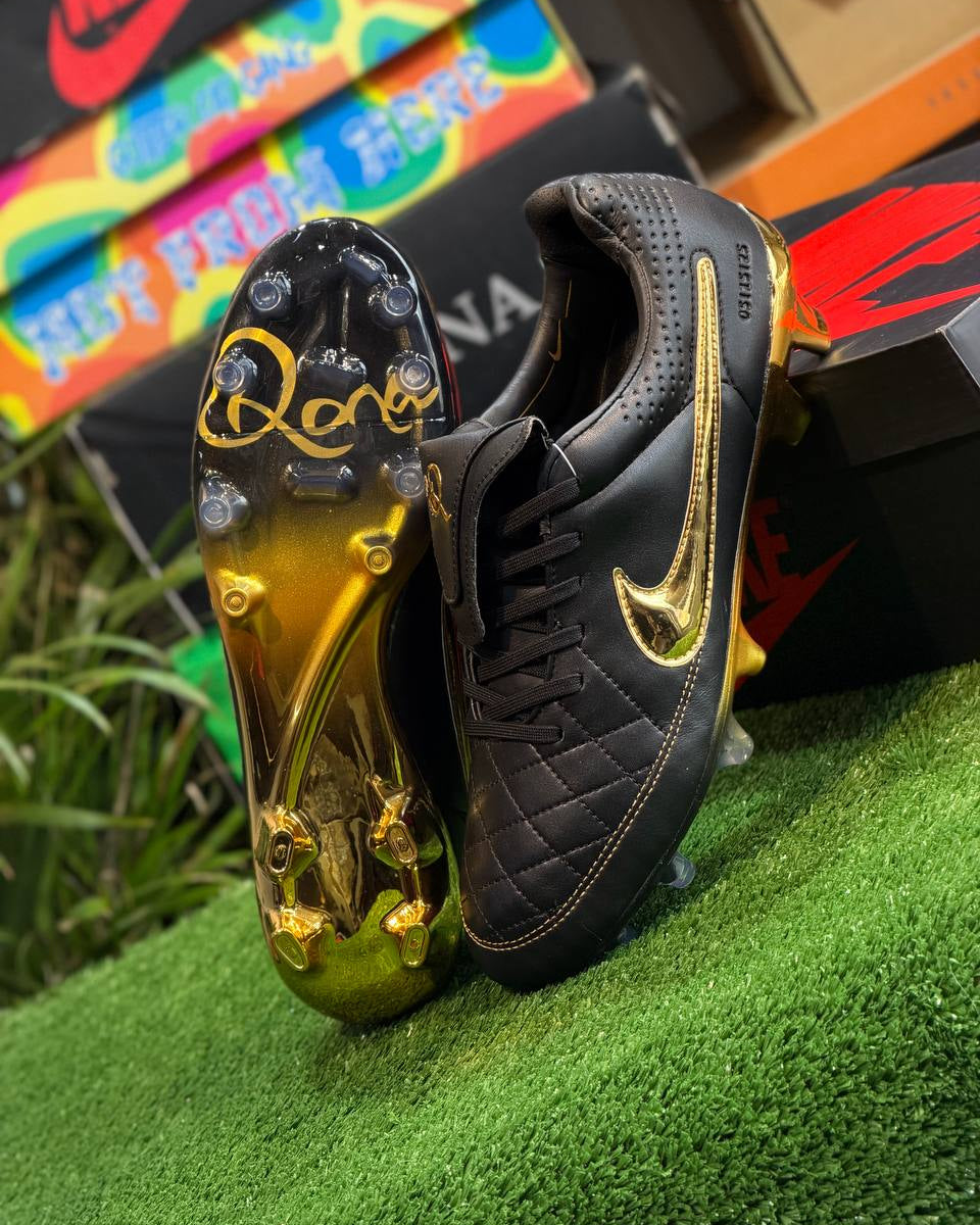 Nike Air Legend R10 Ronaldinho FG – Black/Metallic Gold