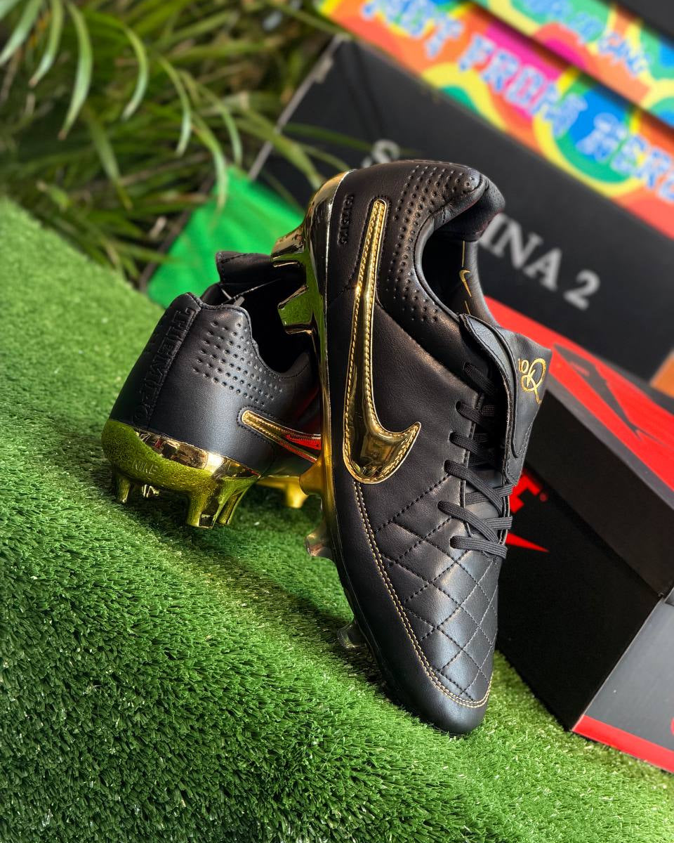 Nike Air Legend R10 Ronaldinho FG – Black/Metallic Gold