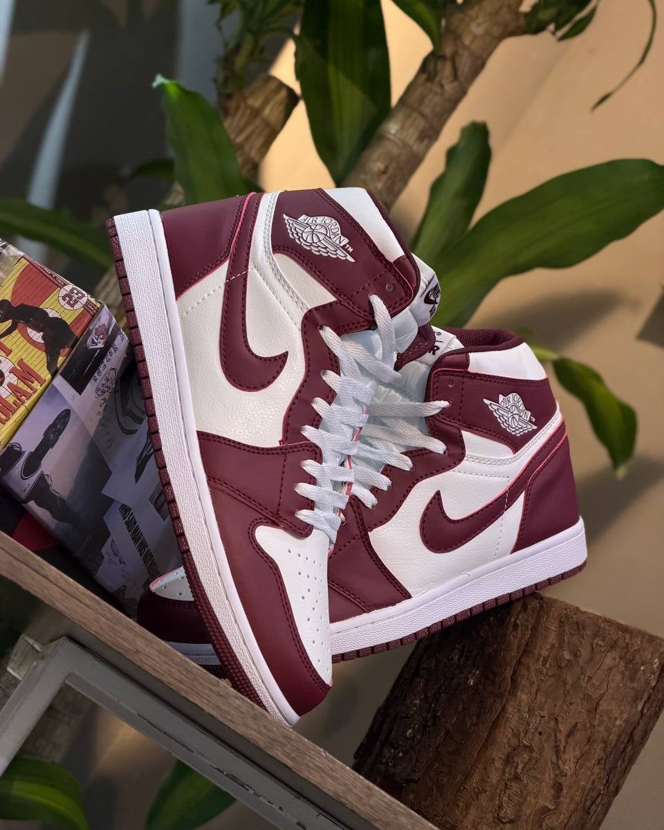 Air Jordan 1 Retro High OG “Team Red”