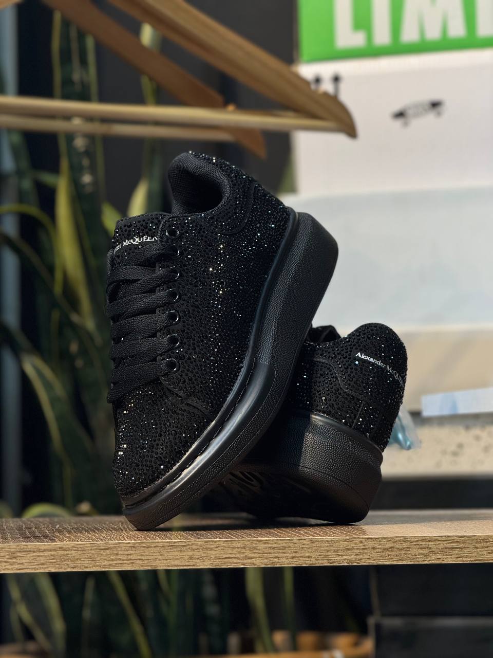 Alexander McQueen ミュール ブラック 37 Alexander McQueen Oversized “Black Crystal” – Web Monkey Shoes