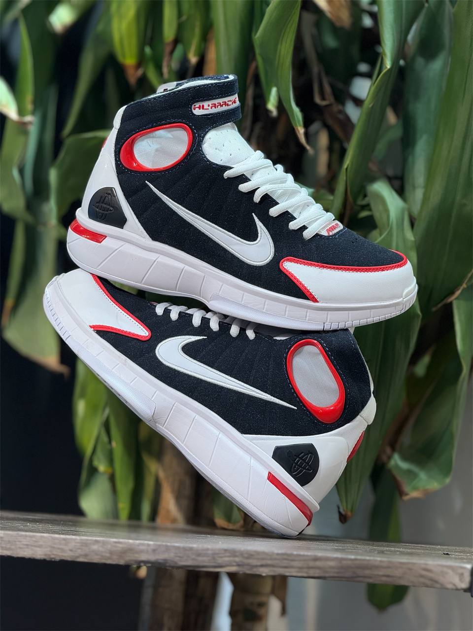 Nike Air Zoom Huarache 2K4 “Black/White/Varsity Red”