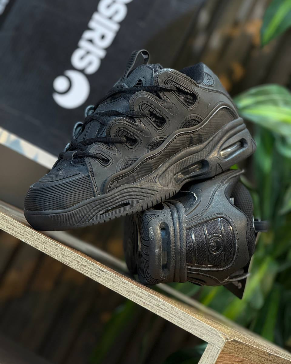 Osiris D3 (Triple Black)